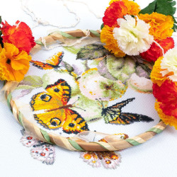 Cross stitch kit  Butterflies and Apples 21 x 27 cm 130-052