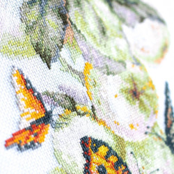 Cross stitch kit  Butterflies and Apples 21 x 27 cm 130-052