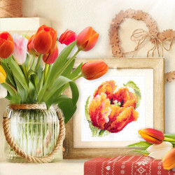 Cross stitch kit  Red Tulip 11 x 11 cm 150-010