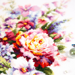 Cross stitch kit  Summer Flowers 19 x 26 cm 210-311