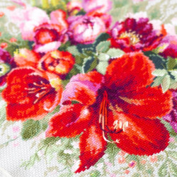 Cross stitch kit  Amaryllis Bouquet 36 x 27 cm 210-314