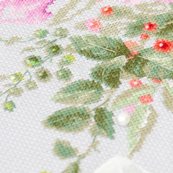 Cross stitch kit  Amaryllis Bouquet 36 x 27 cm 210-314