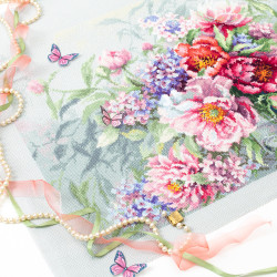 Cross stitch kit  Peonies and Hydrangeas 40 x 30 cm 510-224