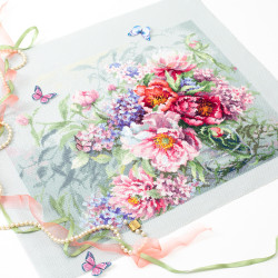 Cross stitch kit  Peonies and Hydrangeas 40 x 30 cm 510-224