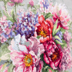 Cross stitch kit  Peonies and Hydrangeas 40 x 30 cm 510-224
