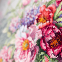 Cross stitch kit  Peonies and Hydrangeas 40 x 30 cm 510-224
