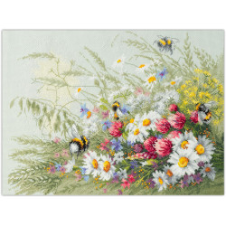 Cross stitch kit  Daisies and Clover 40 x 30 cm 510-225