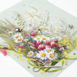 Cross stitch kit  Daisies and Clover 40 x 30 cm 510-225