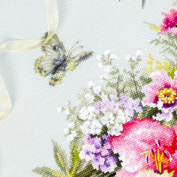 Cross stitch kit  Country Bouquet 40 x 25 cm 510-228