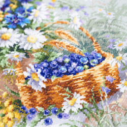 Cross stitch kit  On the Forest Glade 32 x 40 cm 510-230