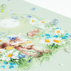 Cross stitch kit  Meadow Stories. Snail 26 x 26 cm 510-352