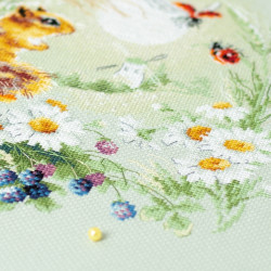 Cross stitch kit  Meadow Stories. Chipmunk 26 x 26 cm 510-353
