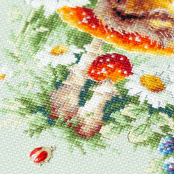 Cross stitch kit  Meadow Stories. Chipmunk 26 x 26 cm 510-353