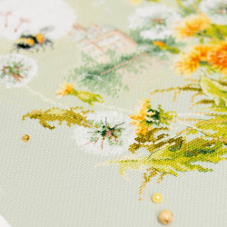Cross stitch kit  Meadow Stories. Bumblebee 26 x 26 cm 510-354