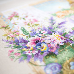 Cross stitch kit  The Scent of Provence 35 x 40 cm 515-280