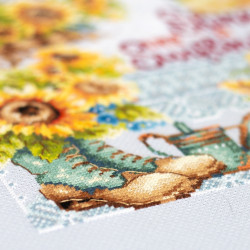 Cross stitch kit  Shine like a Sunflower! 26 x 26 cm 540-704