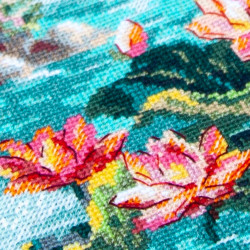 Cross stitch kit  Blooming Lotuses 22 x 26 cm 70-01