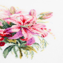 Cross stitch kit  Pink Lilies 18 x 18 cm 70-06