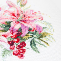 Cross stitch kit  Pink Lilies 18 x 18 cm 70-06