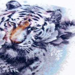 Cross stitch kit  The White Tiger 24 x 26 cm 70-14