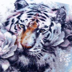 Cross stitch kit  The White Tiger 24 x 26 cm 70-14