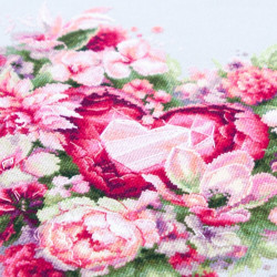 Cross stitch kit  Blooming Heart 27 x 28 cm 70-15
