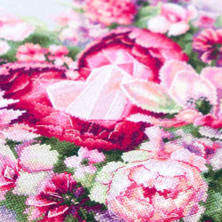 Cross stitch kit  Blooming Heart 27 x 28 cm 70-15