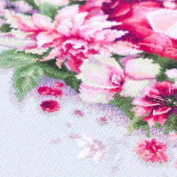 Cross stitch kit  Blooming Heart 27 x 28 cm 70-15