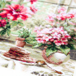 Cross stitch kit  Morning in Rosy Tones 28 x 28 cm 70-34