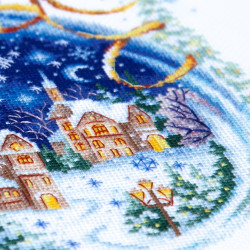 Cross stitch kit  Christmas Bauble 20 x 26 cm 70-37