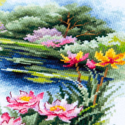 Cross stitch kit  The Water Lily Pond 26 x 26 cm 70-38