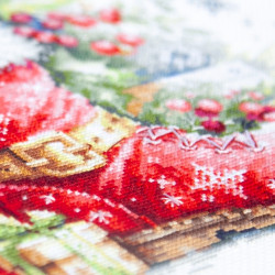 Cross stitch kit  A Cherished Tradition 27 x 27 cm 70-40