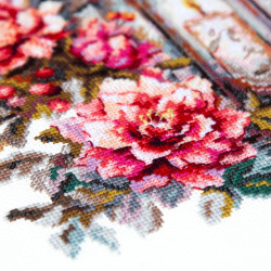 Cross stitch kit  Lantern in Bloom 26 x 26 cm 70-44