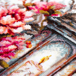 Cross stitch kit  Lantern in Bloom 26 x 26 cm 70-44