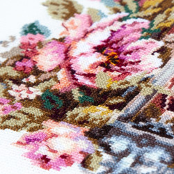 Cross stitch kit  Petals and Light 26 x 26 cm 70-45