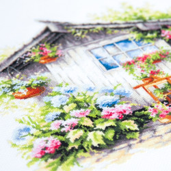 Cross stitch kit  Quiet Happiness 26 x 26 cm 70-47