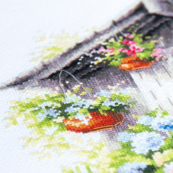 Cross stitch kit  Quiet Happiness 26 x 26 cm 70-47