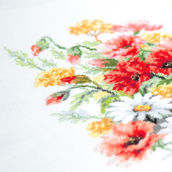 Cross stitch kit  Wildflowers 26 x 26 cm 70-58