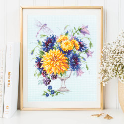 Cross stitch kit  Summer Bouquet 20 x 23 cm 215-304