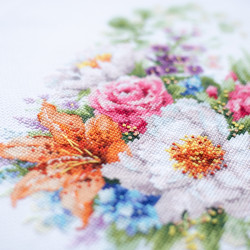 Cross stitch kit  Gentle Flowers 26 x 19 cm 210-313