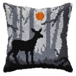 Latch-hook Cushion kit Roe deer at night SA4127